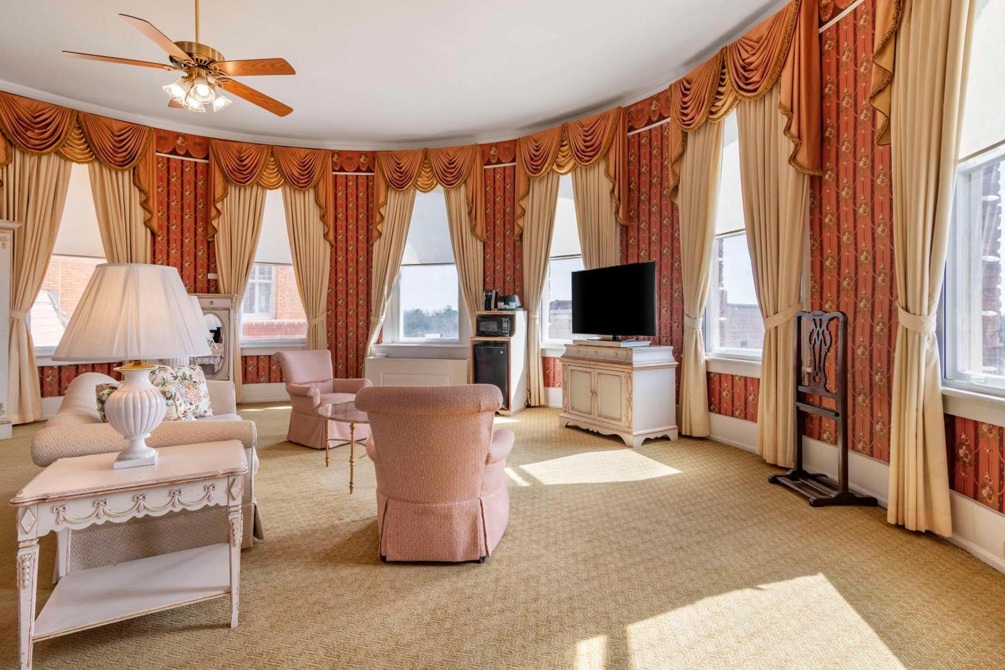 Windsor Hotel, Ascend Hotel Collection Americus Ngoại thất bức ảnh